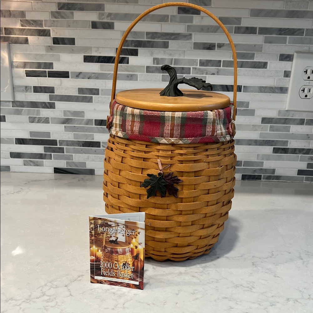 Longaberger 2000 October Fields Basket with Red Plaid liner leaf tie on Lid